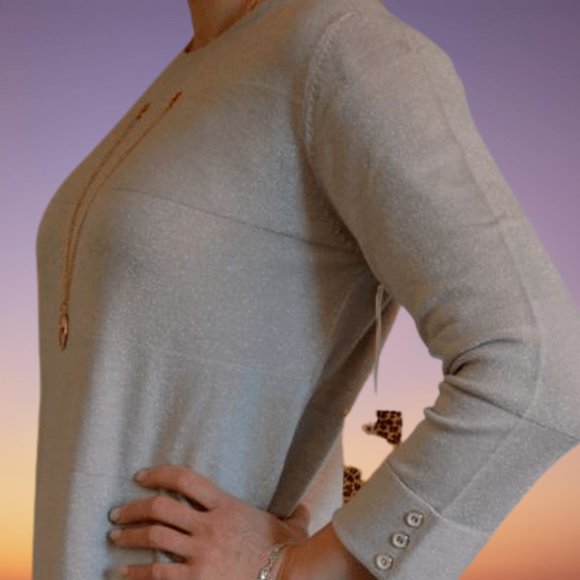 Dress with Necklace - Picture 6 of 10